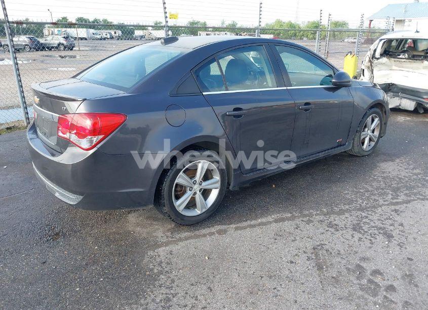 Photo 4 of 2015 Chevrolet Cruze 2LT AUTO (VIN 1G1PE5SBXF7111188)