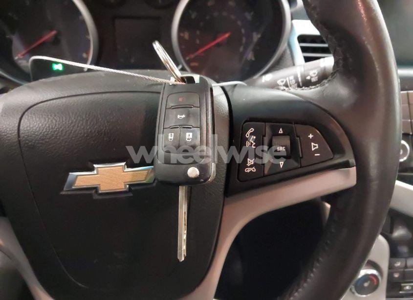 Photo 11 of 2015 Chevrolet Cruze 2LT AUTO (VIN 1G1PE5SBXF7293958)