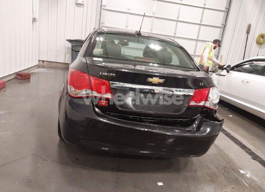 Photo 16 of 2015 Chevrolet Cruze 2LT AUTO (VIN 1G1PE5SBXF7293958)
