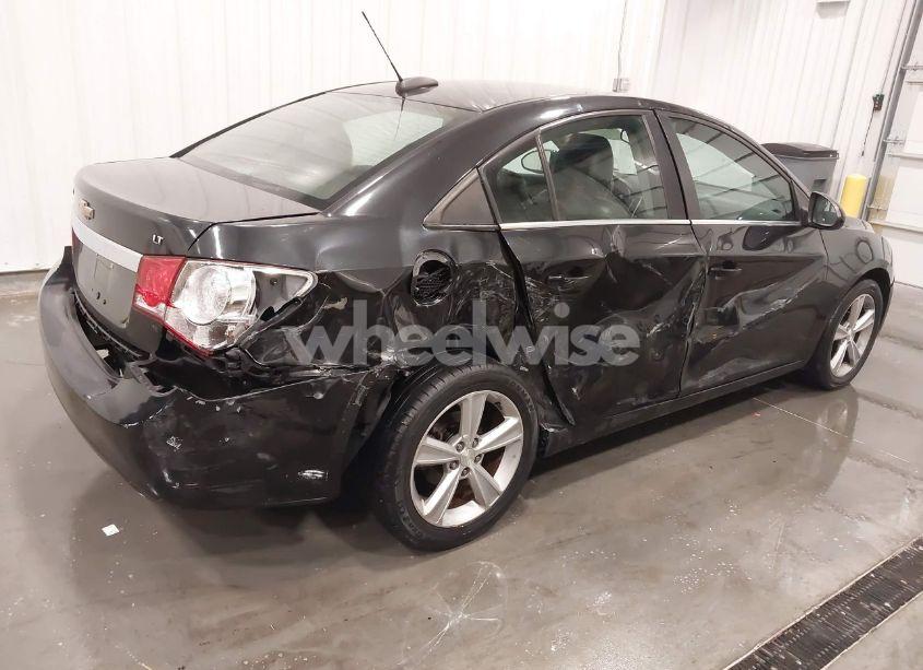 Photo 4 of 2015 Chevrolet Cruze 2LT AUTO (VIN 1G1PE5SBXF7293958)