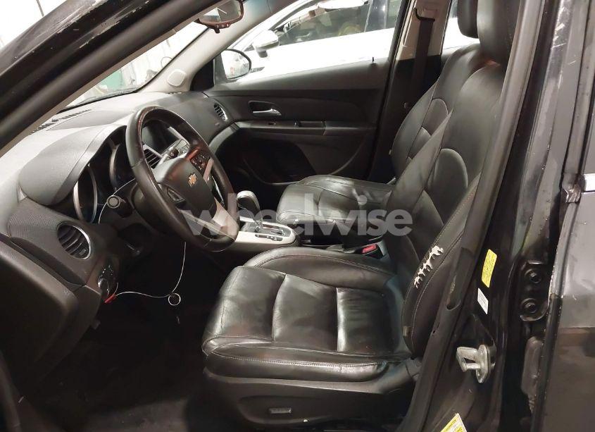 Photo 5 of 2015 Chevrolet Cruze 2LT AUTO (VIN 1G1PE5SBXF7293958)