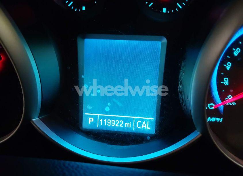 Photo 7 of 2015 Chevrolet Cruze 2LT AUTO (VIN 1G1PE5SBXF7293958)