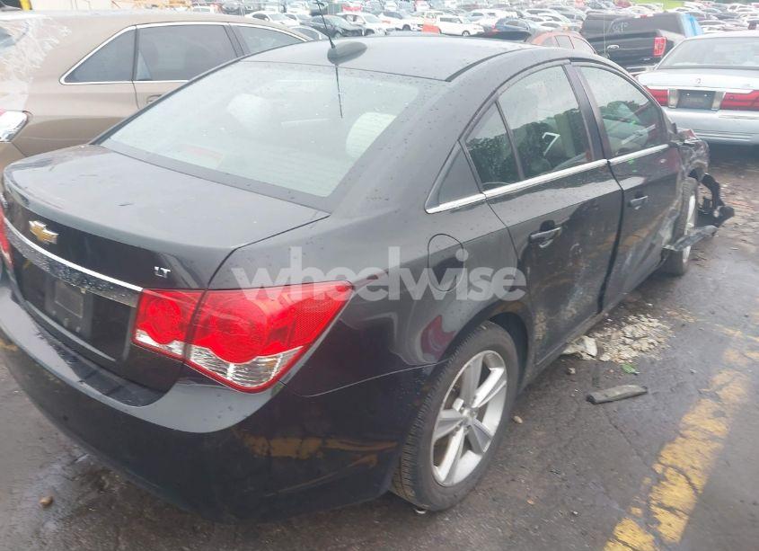 Photo 4 of 2015 Chevrolet Cruze 2LT AUTO (VIN 1G1PE5SBXF7296262)