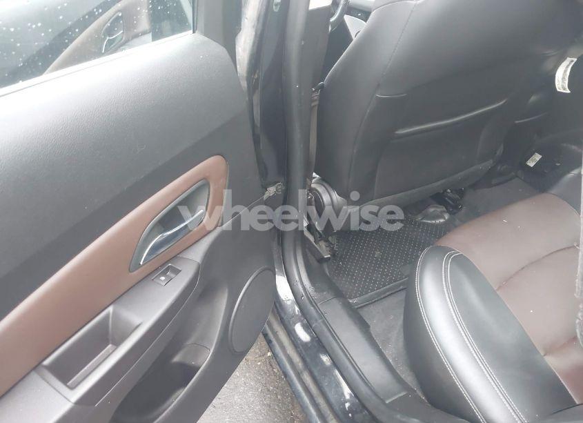 Photo 8 of 2015 Chevrolet Cruze 2LT AUTO (VIN 1G1PE5SBXF7296262)