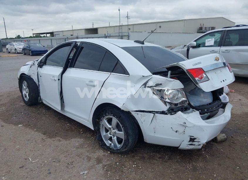 Photo 3 of 2016 Chevrolet Cruze LIMITED 1LT AUTO (VIN 1G1PE5SBXG7102413)