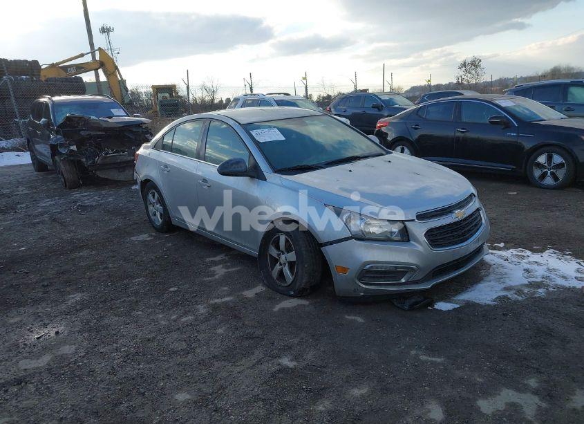 2016 Chevrolet Cruze LIMITED 1LT AUTO (VIN 1G1PE5SBXG7135976) main photo