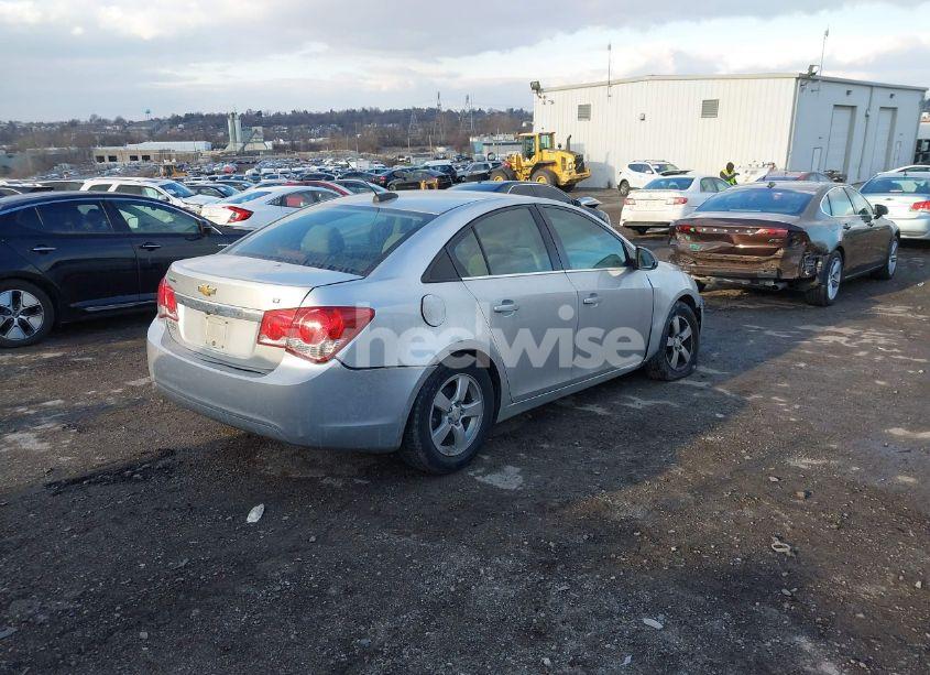 Photo 4 of 2016 Chevrolet Cruze LIMITED 1LT AUTO (VIN 1G1PE5SBXG7135976)