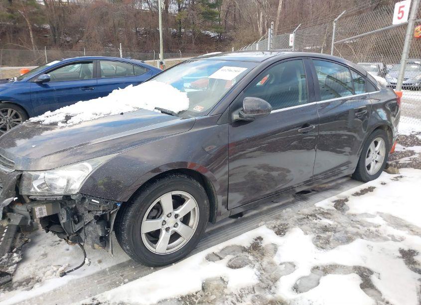 Photo 2 of 2016 Chevrolet Cruze LIMITED 1LT AUTO (VIN 1G1PE5SBXG7139803)