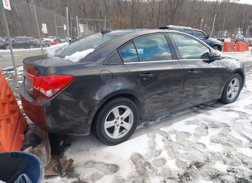 Photo 4 of 2016 Chevrolet Cruze LIMITED 1LT AUTO (VIN 1G1PE5SBXG7139803)