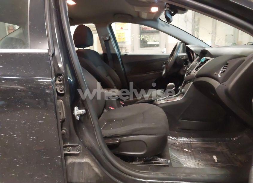 Photo 5 of 2016 Chevrolet Cruze LIMITED 1LT AUTO (VIN 1G1PE5SBXG7180545)