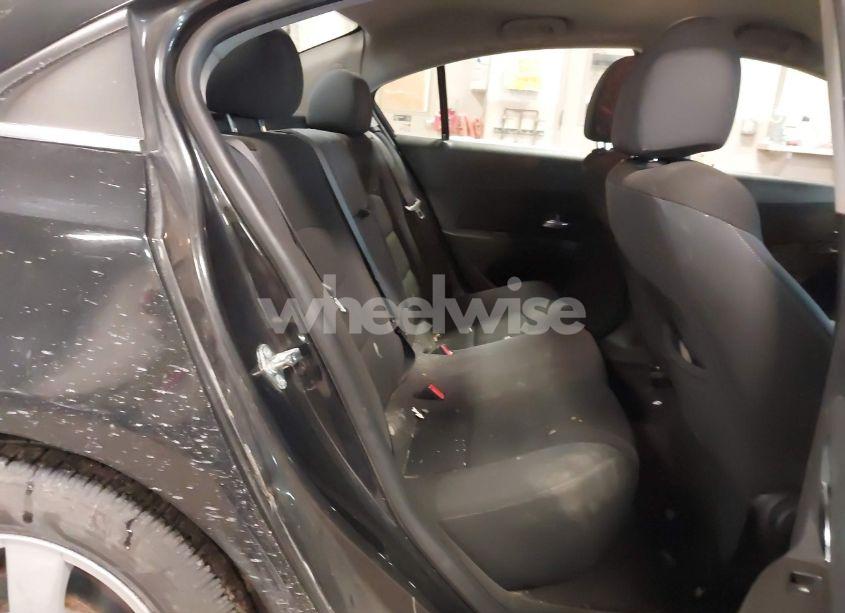 Photo 8 of 2016 Chevrolet Cruze LIMITED 1LT AUTO (VIN 1G1PE5SBXG7180545)