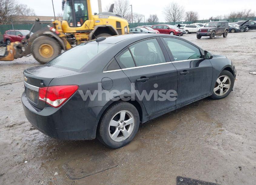 Photo 4 of 2016 Chevrolet Cruze LIMITED 1LT AUTO (VIN 1G1PE5SBXG7200888)