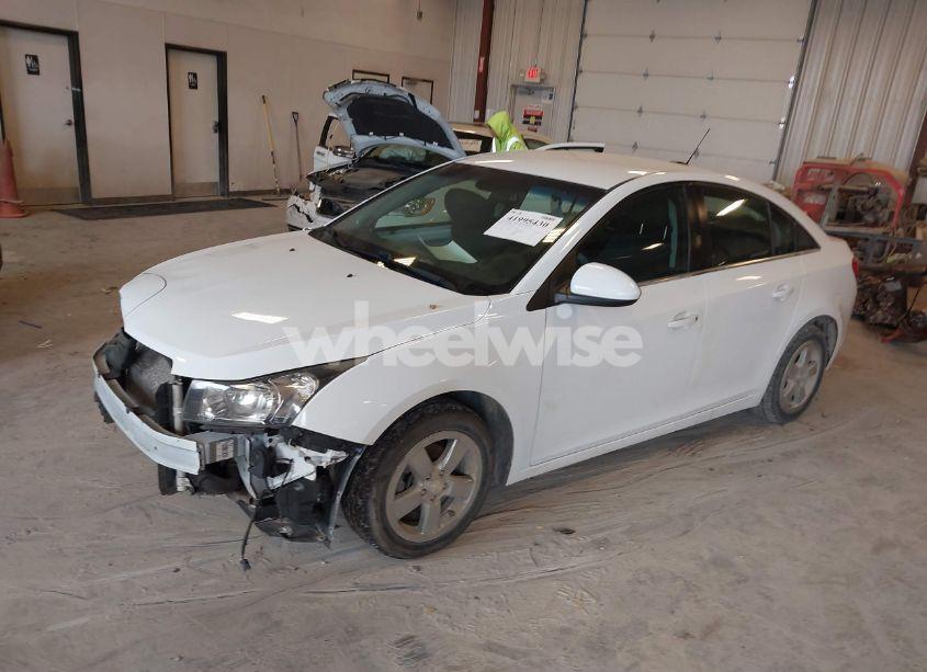 Photo 2 of 2016 Chevrolet Cruze LIMITED 1LT AUTO (VIN 1G1PE5SBXG7207596)