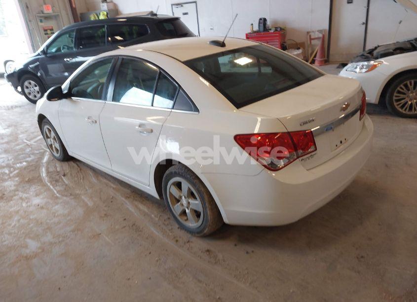 Photo 3 of 2016 Chevrolet Cruze LIMITED 1LT AUTO (VIN 1G1PE5SBXG7207596)