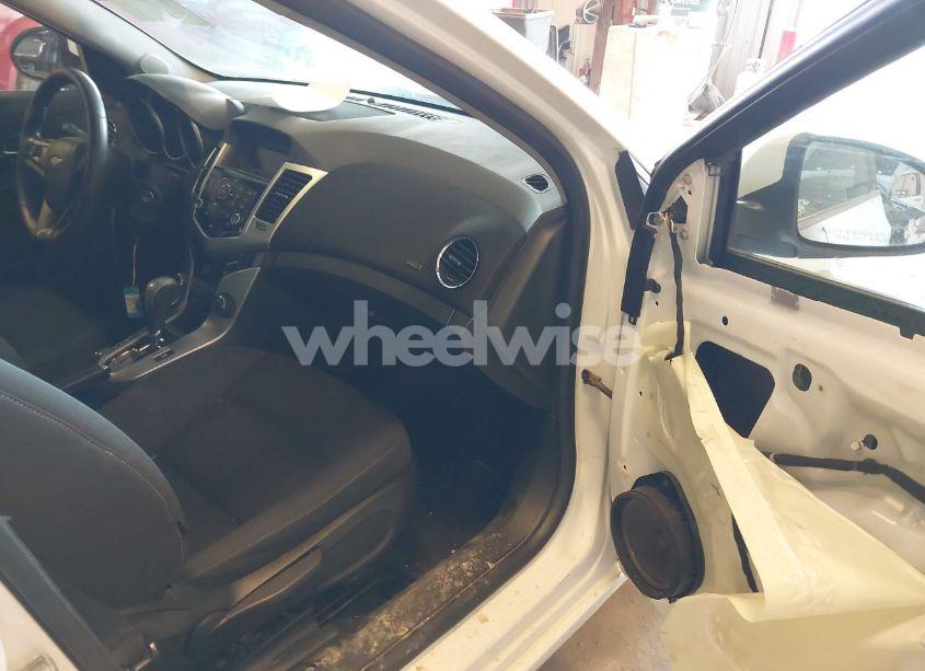 Photo 5 of 2016 Chevrolet Cruze LIMITED 1LT AUTO (VIN 1G1PE5SBXG7207596)