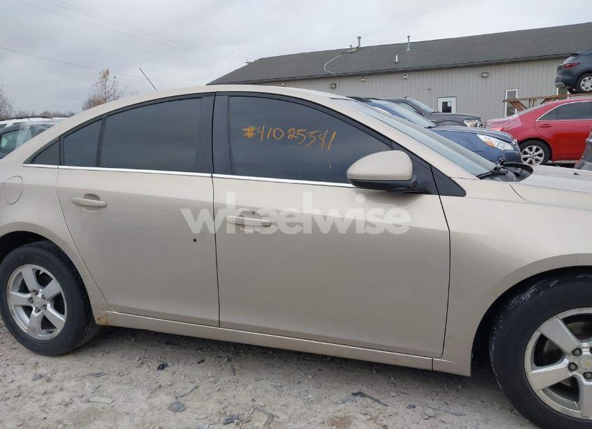 Photo 13 of 2012 Chevrolet Cruze LT (VIN 1G1PE5SC2C7102070)
