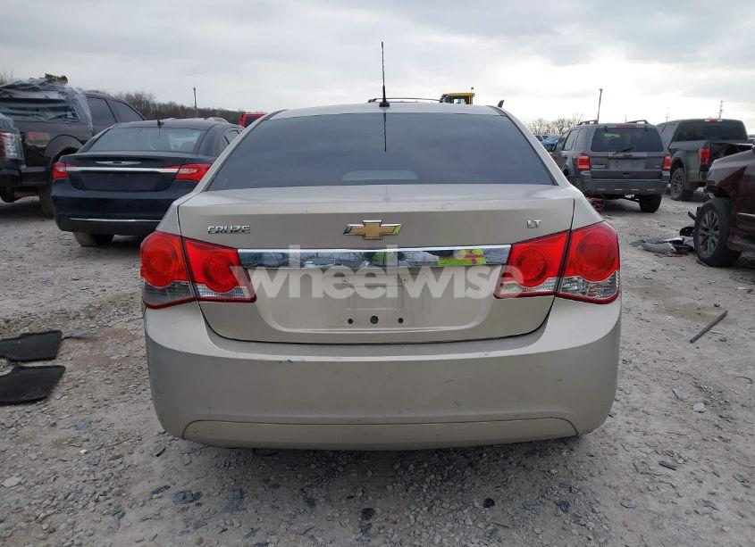 Photo 16 of 2012 Chevrolet Cruze LT (VIN 1G1PE5SC2C7102070)