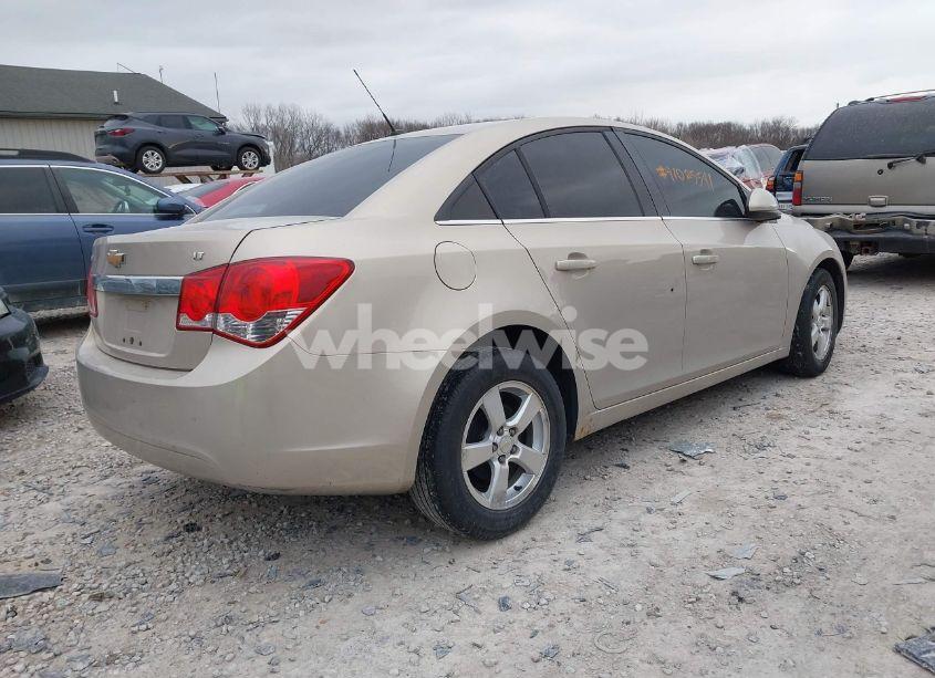 Photo 4 of 2012 Chevrolet Cruze LT (VIN 1G1PE5SC2C7102070)