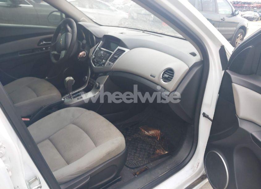 Photo 5 of 2012 Chevrolet Cruze LT (VIN 1G1PE5SC2C7160597)