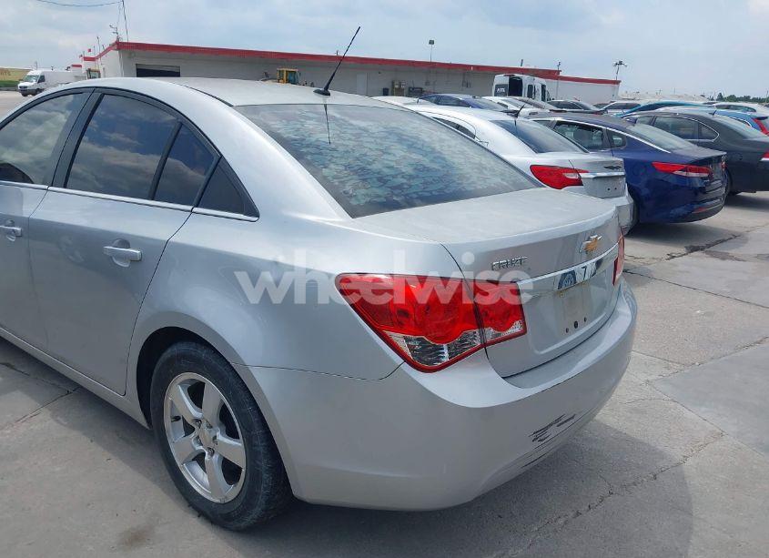 Photo 6 of 2012 Chevrolet Cruze LT (VIN 1G1PE5SC4C7105195)