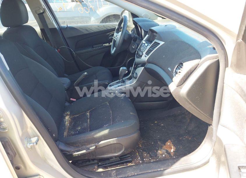 Photo 5 of 2012 Chevrolet Cruze LT (VIN 1G1PE5SC8C7106849)