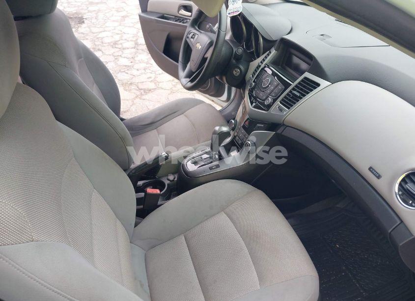 Photo 5 of 2012 Chevrolet Cruze LT (VIN 1G1PE5SC9C7106441)
