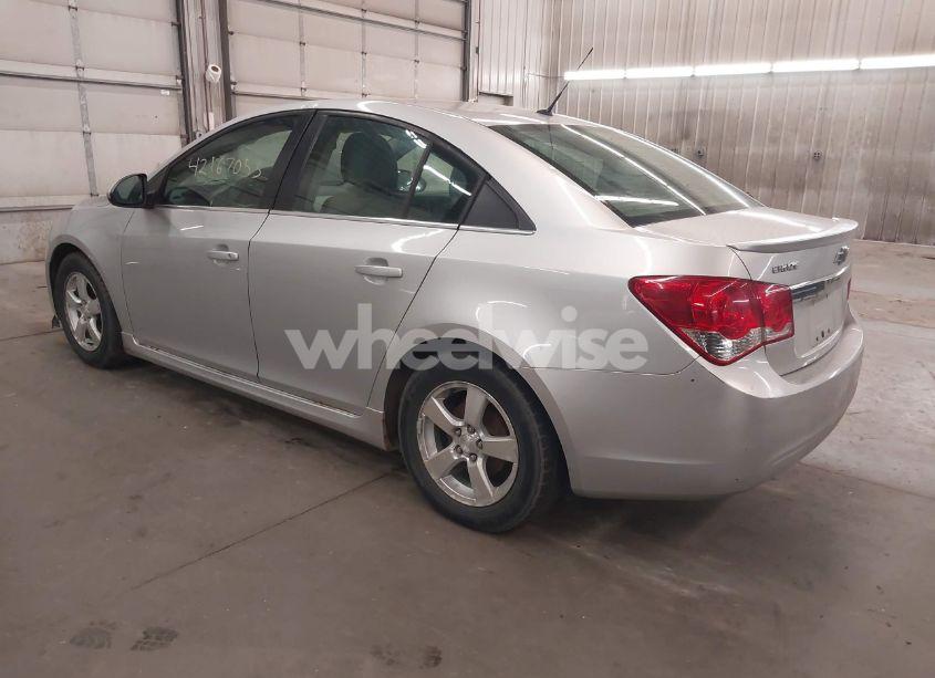 Photo 3 of 2012 Chevrolet Cruze LT (VIN 1G1PE5SC9C7357122)