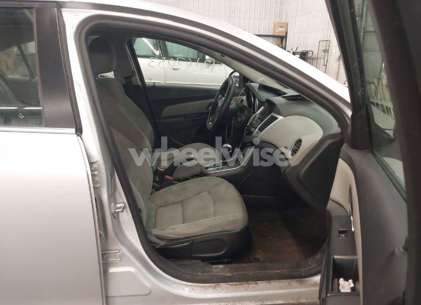 Photo 5 of 2012 Chevrolet Cruze LT (VIN 1G1PE5SC9C7357122)