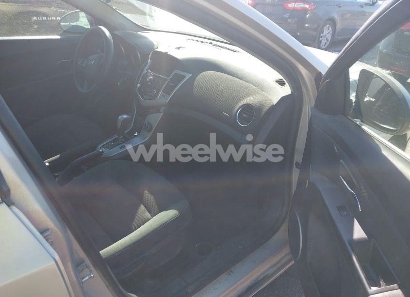 Photo 5 of 2012 Chevrolet Cruze LT (VIN 1G1PE5SCXC7111955)