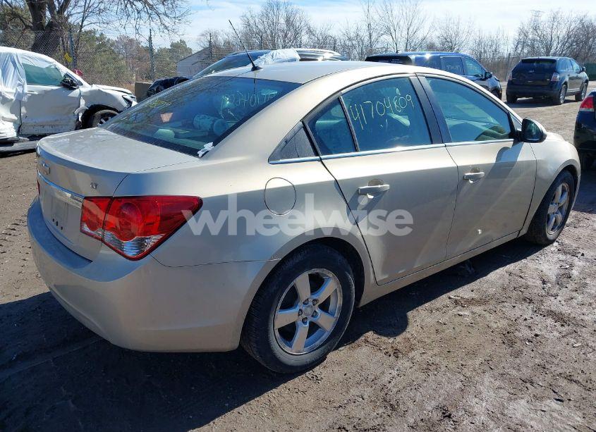 Photo 4 of 2012 Chevrolet Cruze LT (VIN 1G1PE5SCXC7252931)