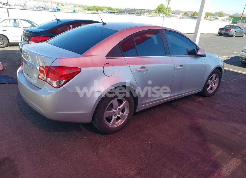 Photo 4 of 2012 Chevrolet Cruze LT (VIN 1G1PE5SCXC7270040)