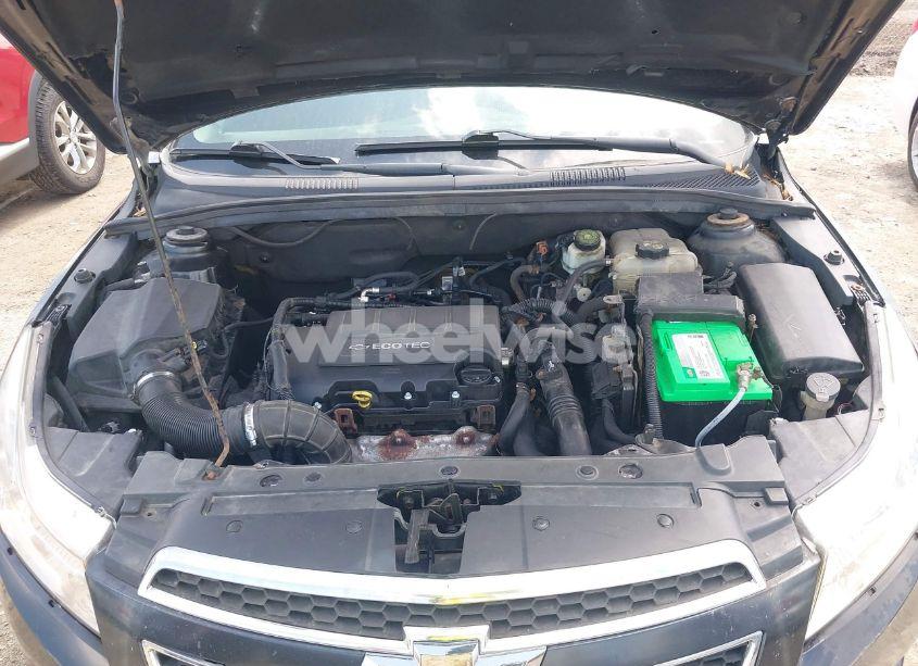 Photo 10 of 2011 Chevrolet Cruze 1LT (VIN 1G1PF5S92B7132265)