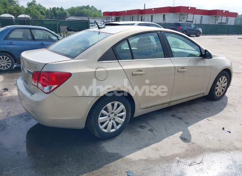 Photo 4 of 2011 Chevrolet Cruze 1LT (VIN 1G1PF5S92B7187685)