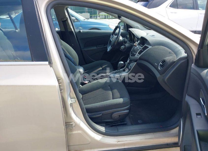 Photo 5 of 2011 Chevrolet Cruze 1LT (VIN 1G1PF5S92B7187685)