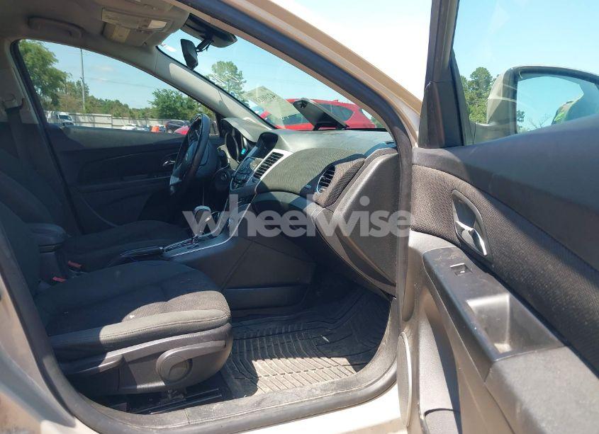 Photo 5 of 2011 Chevrolet Cruze 1LT (VIN 1G1PF5S92B7222130)