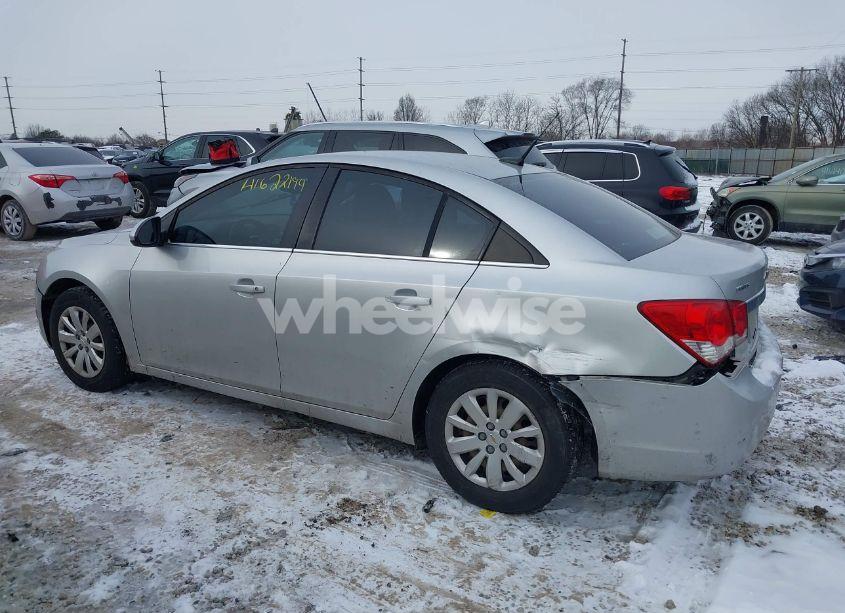 Photo 14 of 2011 Chevrolet Cruze 1LT (VIN 1G1PF5S93B7111845)