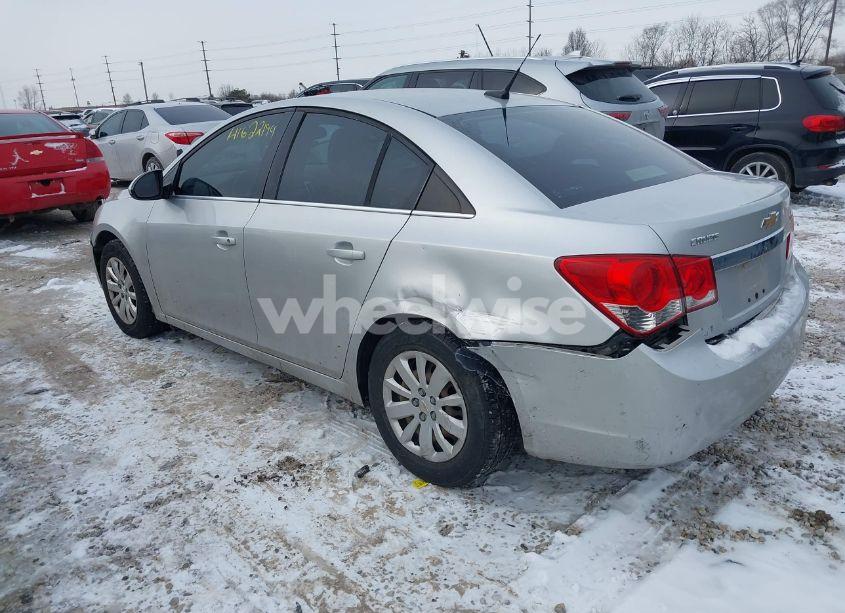 Photo 3 of 2011 Chevrolet Cruze 1LT (VIN 1G1PF5S93B7111845)