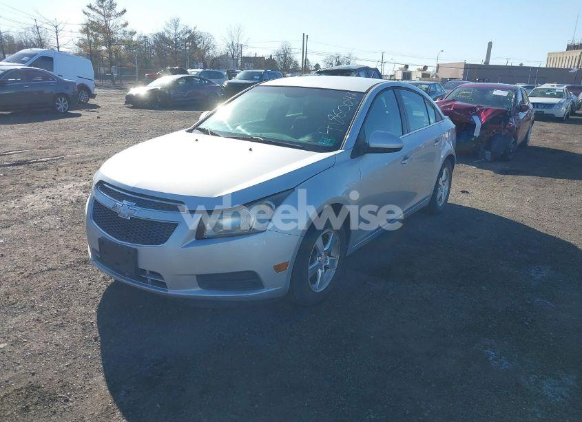Photo 2 of 2011 Chevrolet Cruze 1LT (VIN 1G1PF5S93B7120898)