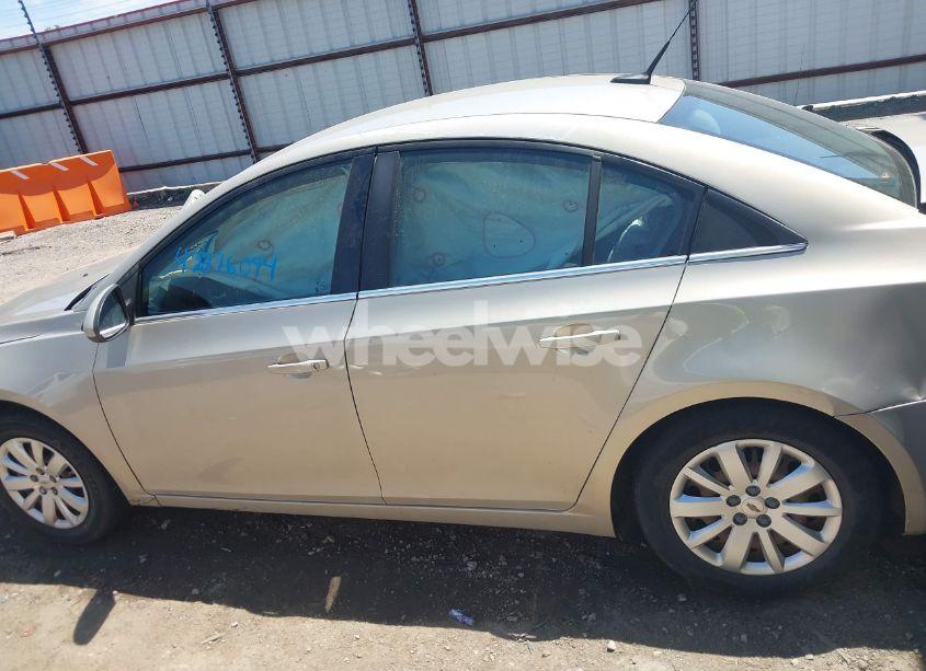 Photo 15 of 2011 Chevrolet Cruze 1LT (VIN 1G1PF5S93B7148040)