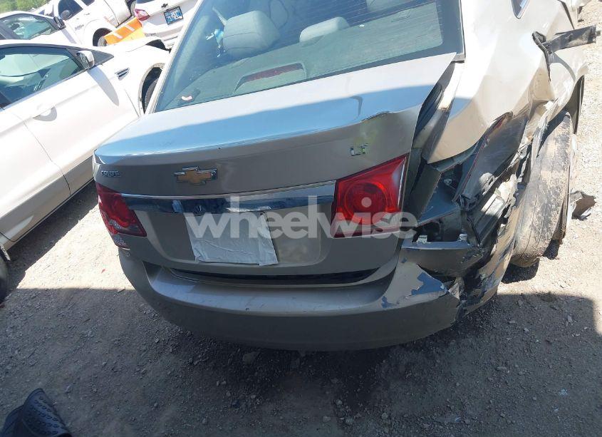 Photo 17 of 2011 Chevrolet Cruze 1LT (VIN 1G1PF5S93B7148040)