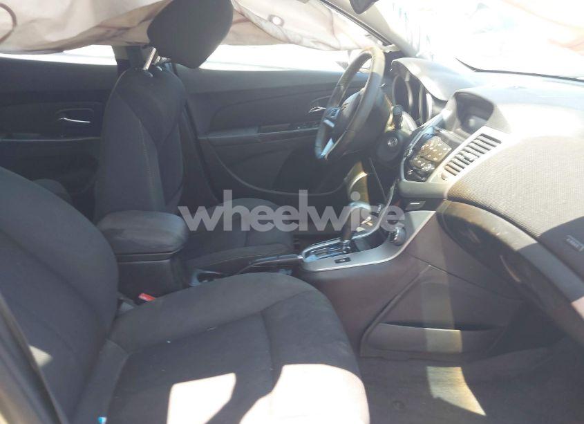 Photo 5 of 2011 Chevrolet Cruze 1LT (VIN 1G1PF5S93B7148040)