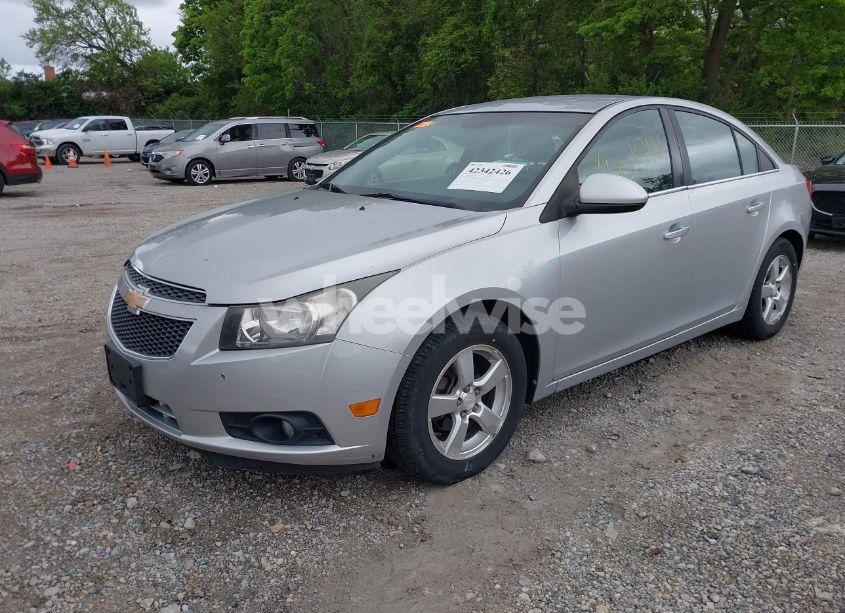 Photo 2 of 2011 Chevrolet Cruze 1LT (VIN 1G1PF5S93B7275032)