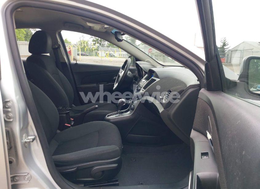 Photo 5 of 2011 Chevrolet Cruze 1LT (VIN 1G1PF5S93B7275032)