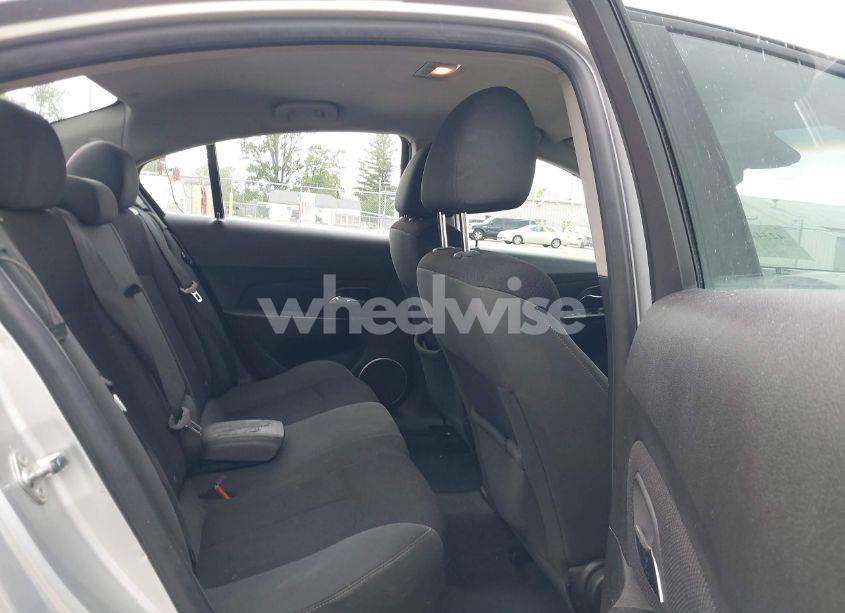 Photo 8 of 2011 Chevrolet Cruze 1LT (VIN 1G1PF5S93B7275032)