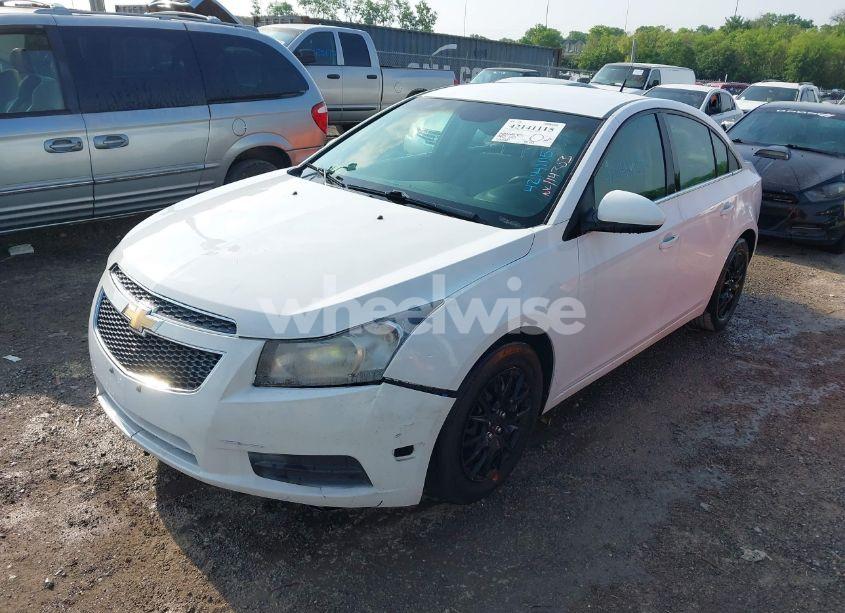 Photo 2 of 2011 Chevrolet Cruze 1LT (VIN 1G1PF5S94B7114303)