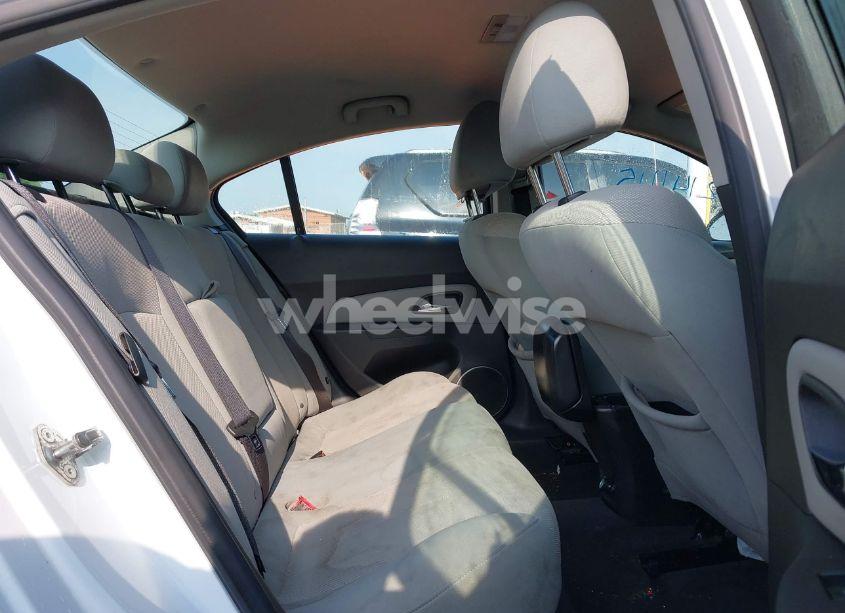 Photo 8 of 2011 Chevrolet Cruze 1LT (VIN 1G1PF5S94B7114303)