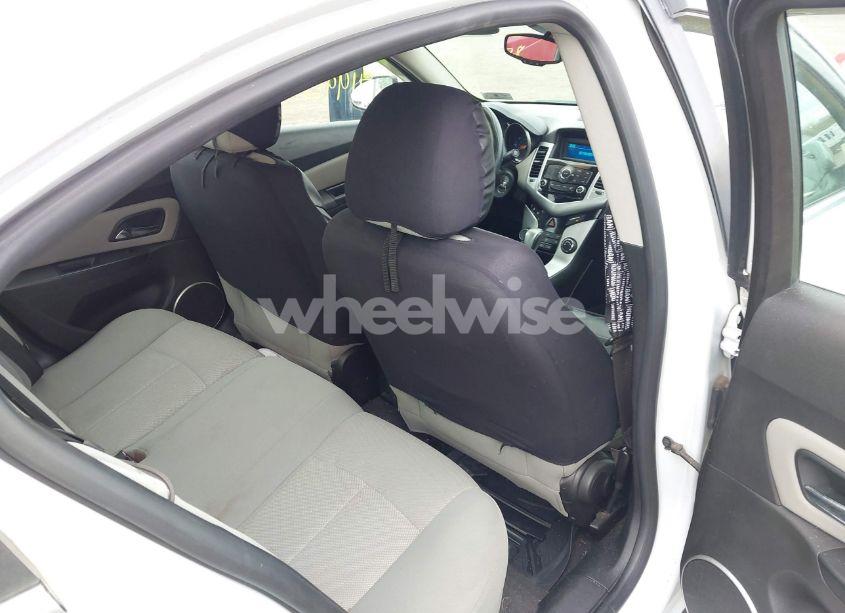 Photo 8 of 2011 Chevrolet Cruze 1LT (VIN 1G1PF5S94B7276965)