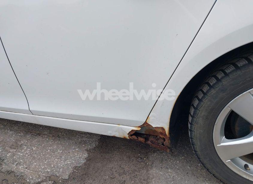 Photo 13 of 2011 Chevrolet Cruze 1LT (VIN 1G1PF5S95B7122555)