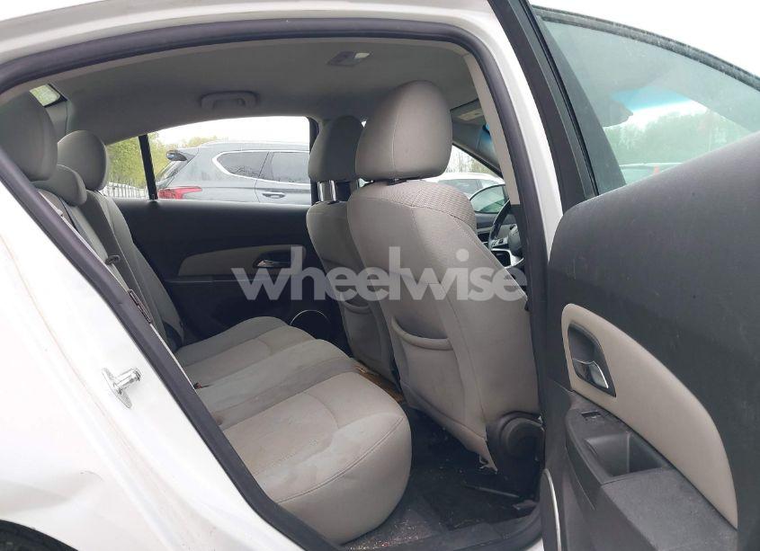 Photo 8 of 2011 Chevrolet Cruze 1LT (VIN 1G1PF5S95B7122555)