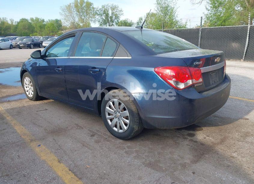 Photo 3 of 2011 Chevrolet Cruze 1LT (VIN 1G1PF5S95B7182366)